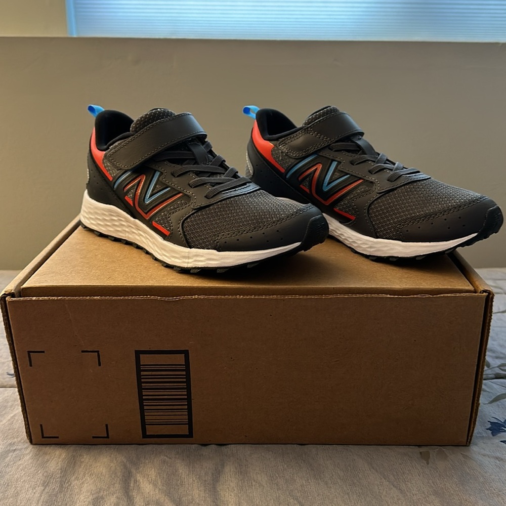 New in Box New Balance Fresh Foam 650 Bungee Lace with Top Strap
